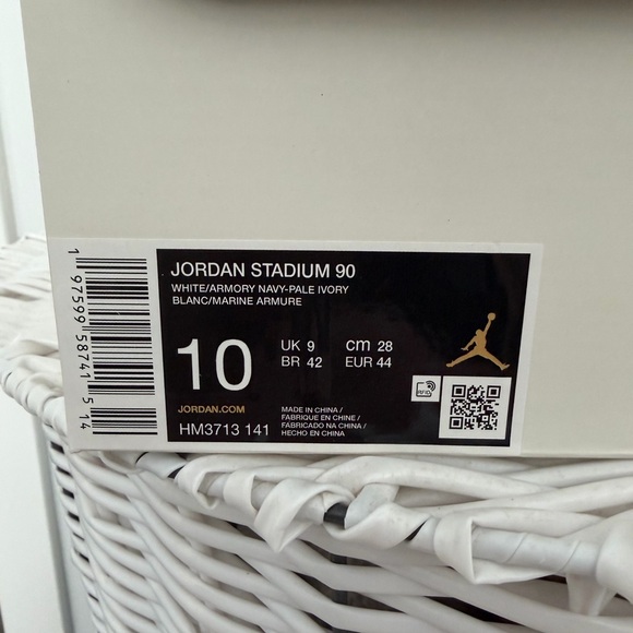 Men's - Jordan Stadium 90 - 10 - Picture 2 of 5